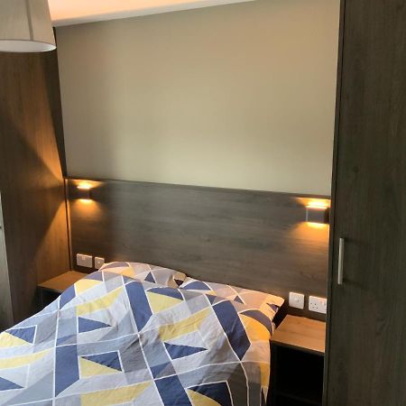 Small,Smart,Tidy 2 Bed Apartment غالواي المظهر الخارجي الصورة